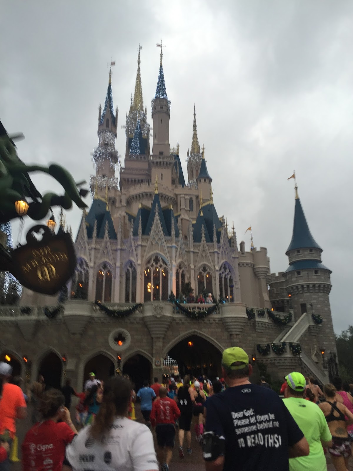 Dopey Challenge Mickey Marathon 2016 Cinderella's castle